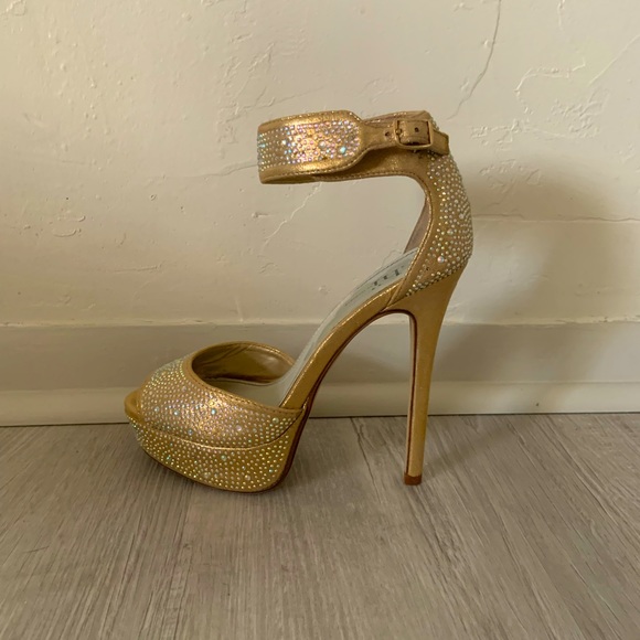 Shi by Journeys Heels - Picture 2 of 6